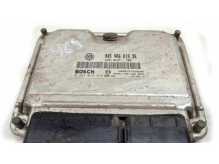 Řídící jednotka 045906019BR Skoda Fabia Mk2 (5J) 2007