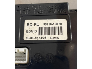 Дисплей    957101H300   KIA Ceed