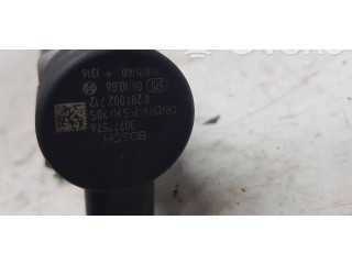 Топливная рампа 30777554, 3777576 Volvo S60