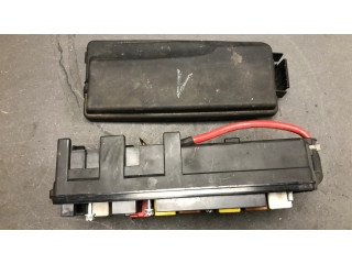 Блок предохранителей 13240247 Opel Vectra C