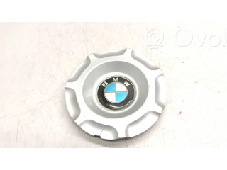 Заводская крышка (крышки) от центрального отверстия колеса