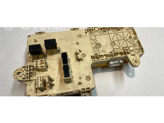 Блок предохранителей 8922153100 Lexus IS 200-300