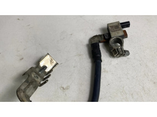 Минусовый провод (аккумулятора)