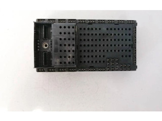 Блок предохранителей 9168986 Volvo S80