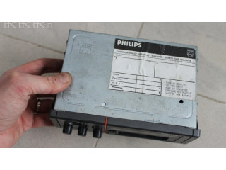 Радио/ проигрыватель CD/DVD / навигация