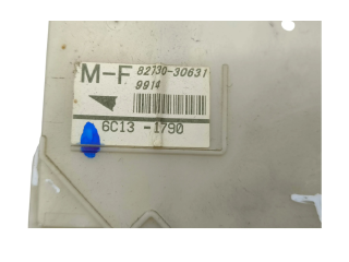   Pojistková skříňka 8273030631   Lexus GS 300 350 430 450H 2007