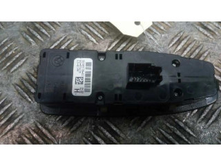 Включатель электрических окон