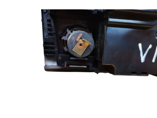 Блок управления климат-контролем 8697137, 04W42E04   Volvo XC90