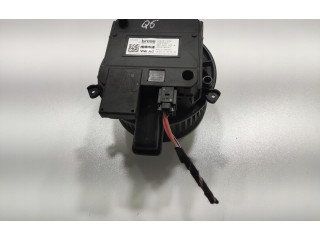 Вентилятор печки 4M1820021A Audi Q5 SQ5