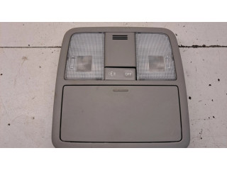 Фонарь освещения передних мест