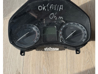 Панель приборов 1Z0920812H, VD1012866   Skoda Octavia Mk2 (1Z)       