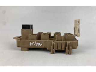 Блок предохранителей 611301 Subaru Forester SG