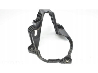 Другая деталь отсека двигателя