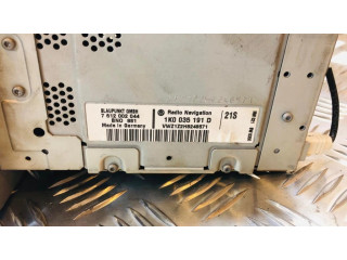 Радио/ проигрыватель CD/DVD / навигация