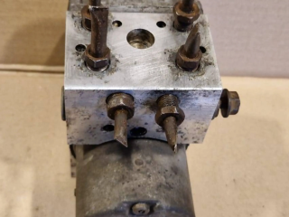 Блок АБС 19301997, 15184640 Hummer H2