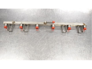 Топливная рампа    BMW 3 E90 E91   для двигателя N52-B25A