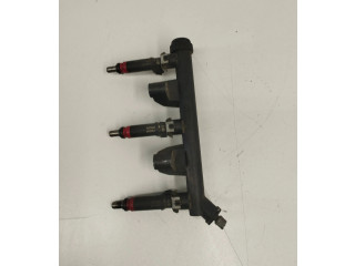 Топливная рампа 030133319F   Volkswagen Polo III 6N 6N2 6NF  