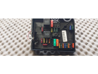 Блок предохранителей 1718130 Audi Q3 8U