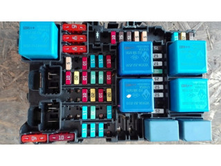   Pojistková skříňka 243800453R   Renault Talisman 2015