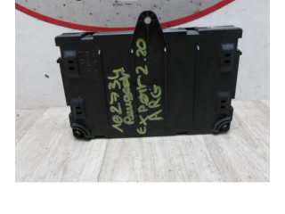 Блок предохранителей    Peugeot Expert    