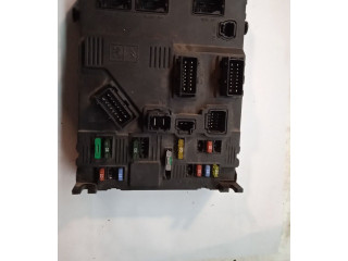 Блок предохранителей Peugeot 407