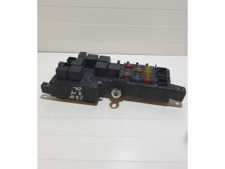 Блок предохранителей 8637841, 51871704 Volvo S60