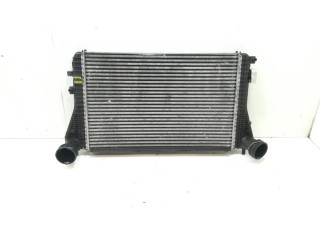 Интеркулер 1K0145803A Volkswagen Touran I