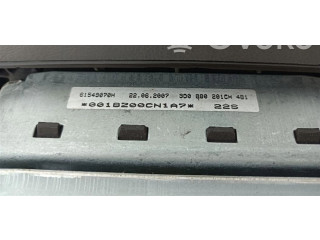 Подушка безопасности водителя    Volkswagen Phaeton