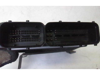 Блок управления двигателем ECU    Volkswagen Cross Polo   