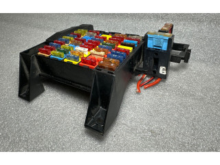   Pojistková skříňka 4D0941824   Audi A8 S8 D2 4D 2000