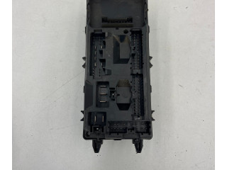 Pojistková skříňka 30889989, 30889989 Volvo S40, V40 1999