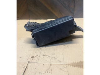 Блок предохранителей     Honda HR-V    