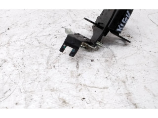 Zámek zadních dveří 7H0827161A Volkswagen Transporter - Caravelle T5 2011