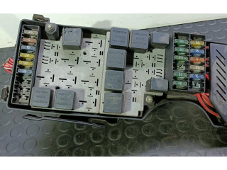 Блок предохранителей 9441607   Volvo S80