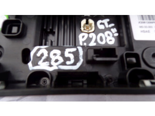 Дисплей    9824619980   Peugeot 2008 II