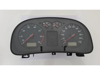 Панель приборов 1J0919861   Volkswagen Golf IV       