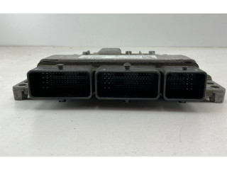 Блок управления двигателя 237106935R, A6079012100   Mercedes-Benz A W176