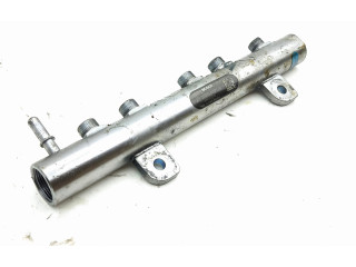 Топливная рампа 0445216044 Maserati Ghibli для двигателя M15746 D