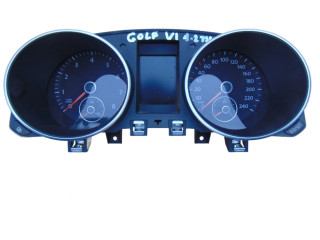 Панель приборов 5K0920882 Volkswagen Golf VI