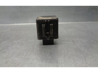 Блок предохранителей 88017SA000   Subaru Forester SH    