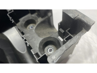 Pojistková skříňka 68239267 Chrysler Pacifica 2017