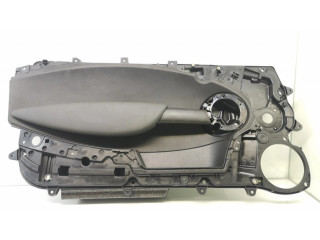 Обшивка передней двери