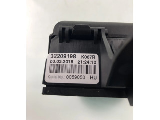 Блок предохранителей 32209198 Volvo XC90