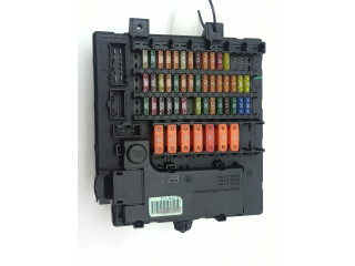 Блок предохранителей 6911922, 6905228   BMW Z4 E85 E86    