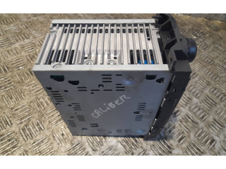 Радио/ проигрыватель CD/DVD / навигация