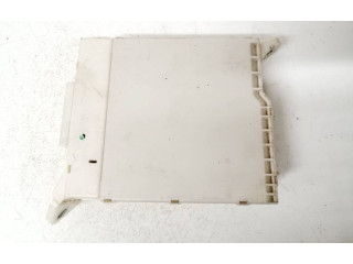 Pojistková skříňka 8273030281, 5f10-0509 Lexus GS 300 350 430 450H 2005