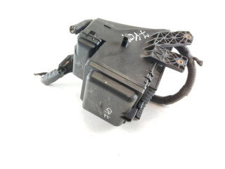 Pojistková skříňka Lexus RX 330 - 350 - 400H 2003