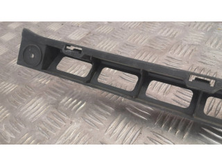 Задний держатель бампера