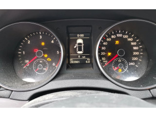 Панель приборов 5K0920870E Volkswagen Golf VI
