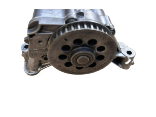 Масляный насос   03L115105C  Audi A3 S3 8P 